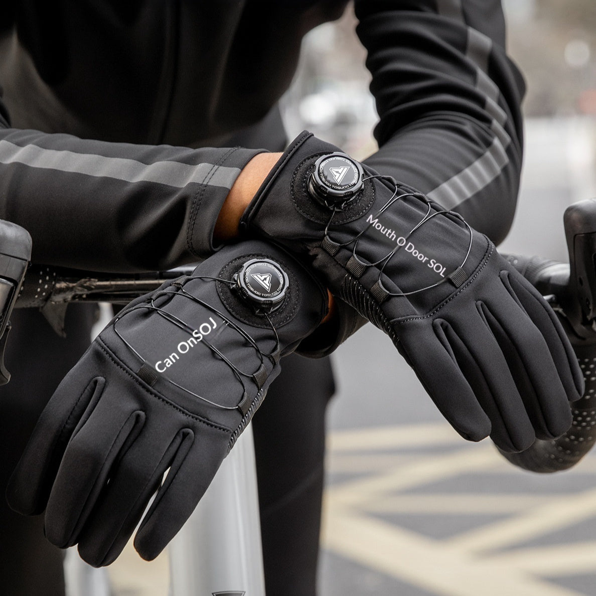 Discover the Warm Windproof Long-Finger Cycling Gloves